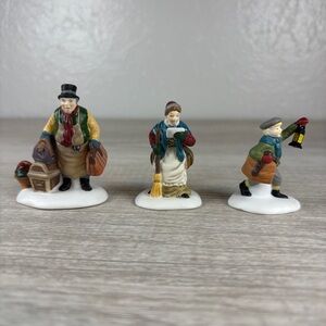 Dept 56 Set OF 3 Heritage Village Collection, "Come Into The Inn"